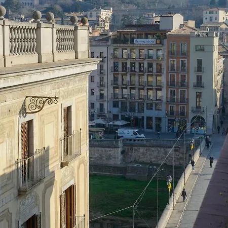 Apg Carrer Nou Atic Girona