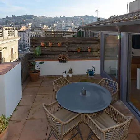 Apg Carrer Nou Atic Жирона